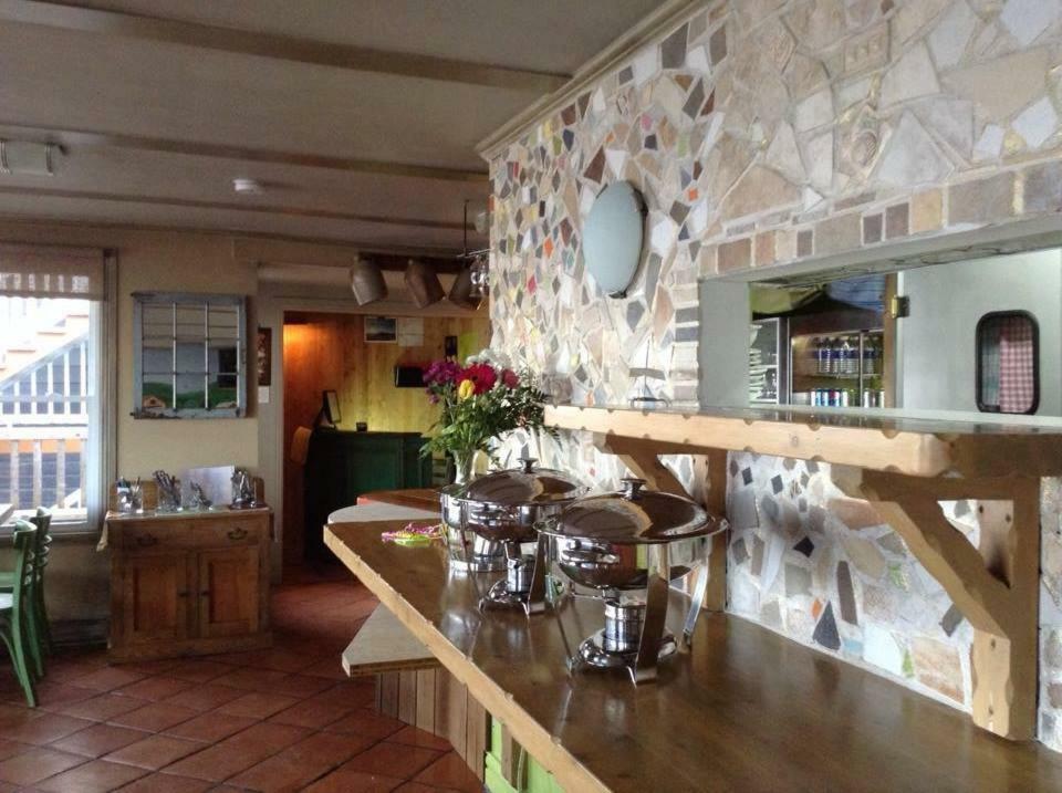 Restaurant Motel De La Plage Saint-Irénée Esterno foto